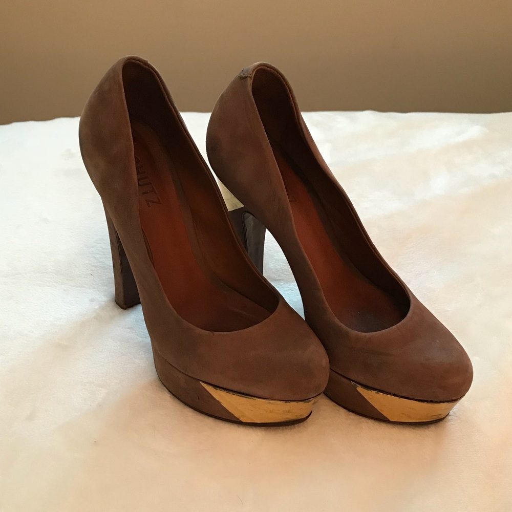 Schutz Pumps